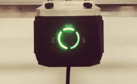 AI賦能鋰電信息采集！?？禉C器人助您“躺贏”工業(yè)讀碼新賽道
